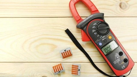 电容器好坏的精准检测全攻略（适配工业汽车家电三大核心场景，从新手到专业一次掌握）